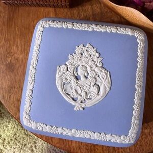 Vintage Wedgewood Blue and White Jewelry Trinket Box